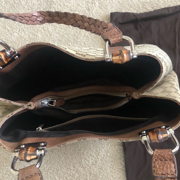 Gucci Shoulder Bag - Picture 4 of 5